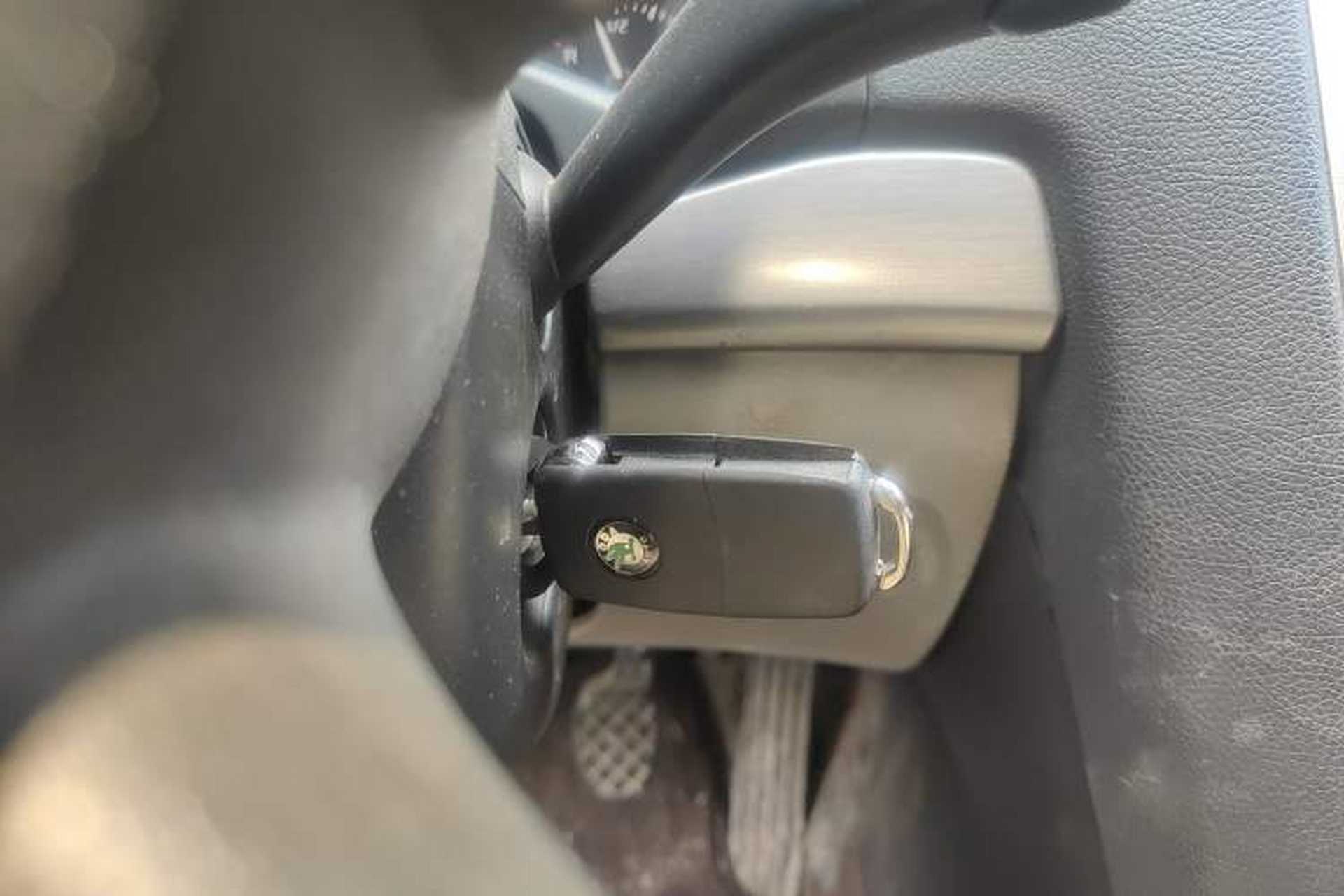 Used Skoda Octavia 2013 1.6L Manual Eado Edition Vehicle Key