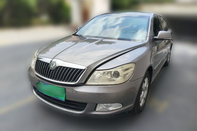 Used Skoda Octavia 2013 1.6L Automatic Yijun Edition Guazi used car, China used car export, Used car for sale, Used cars, Cheapest cars for sale