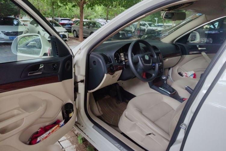 Used Skoda Octavia 2013 1.6L Automatic Yijun Edition Driver Seat