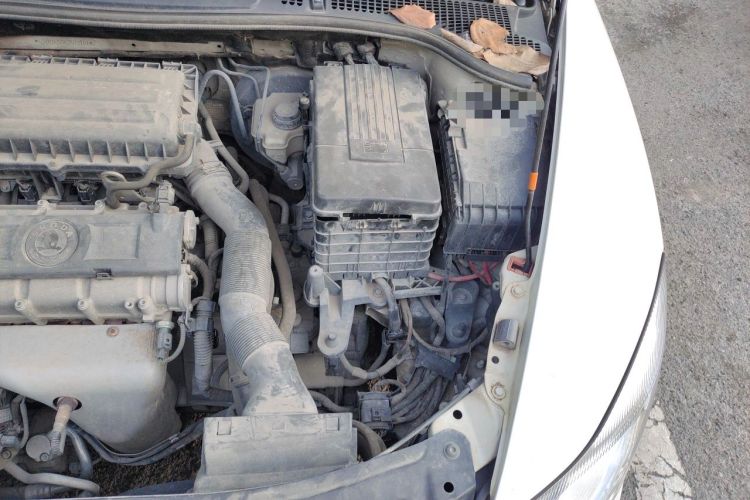 Used Skoda Octavia 2013 1.6L Automatic Elegance Edition Engine Bay Left