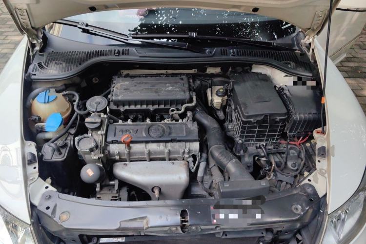 Used Skoda Octavia 2013 1.6L Automatic Elegance Edition Engine Bay