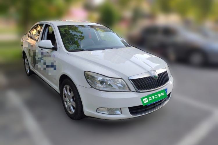 Used Skoda Octavia 2013 1.6L Automatic Elegance Edition Front Right 45 Deg