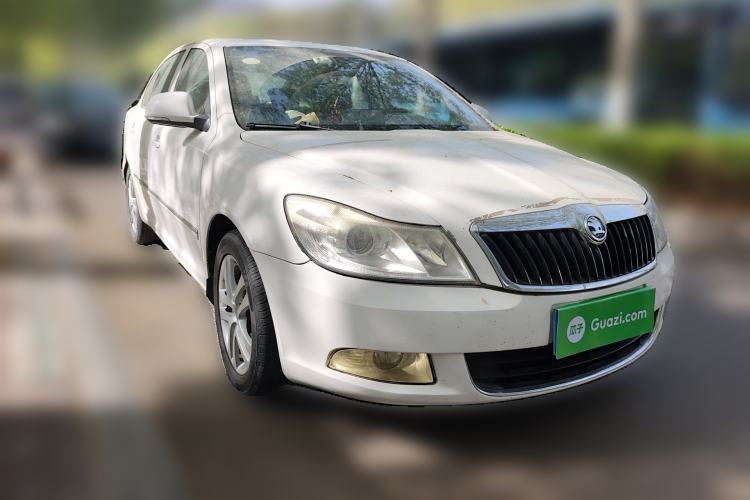 Used Skoda Octavia 2013 1.4TSI DSG Yijun Edition Front Right 45 Deg