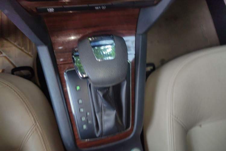 Used Skoda Octavia 2013 1.6L Automatic Yijun Edition Gear Lever