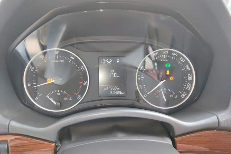 Used Skoda Octavia 2013 1.6L Automatic Elegance Edition Instrument Cluster