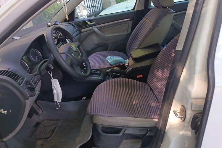 Used Skoda Octavia 2013 1.6L Automatic Yijie Edition Left Front Seat