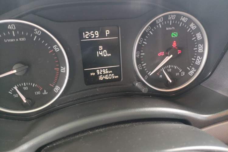 Used Skoda Octavia 2013 1.6L Automatic Yijie Edition Odometer Close Up
