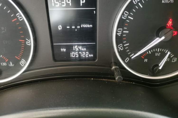 Used Skoda Octavia 2013 1.6L Automatic Yijun Edition Odometer Close Up