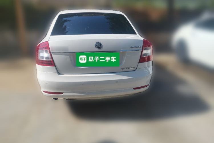 Used Skoda Octavia 2013 1.6L Automatic Yijun Edition Rear