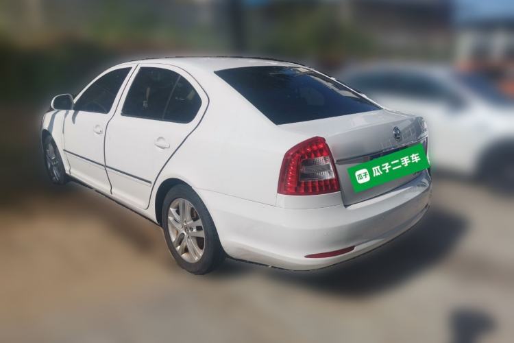 Used Skoda Octavia 2013 1.6L Automatic Yijun Edition Rear Left 45 Deg
