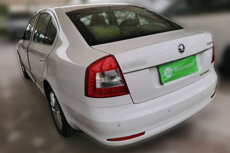 Used Skoda Octavia 2013 1.6L Automatic Yijun Edition Rear Left 45 Deg