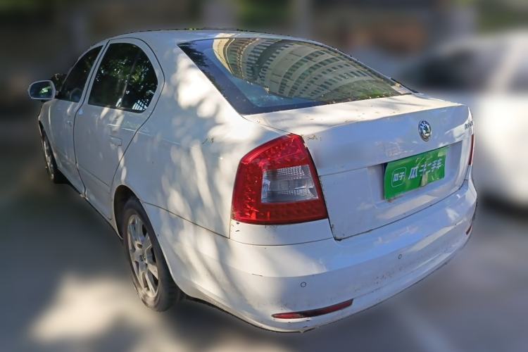 Used Skoda Octavia 2013 1.6L Automatic Yijie Edition Rear Left 45 Deg