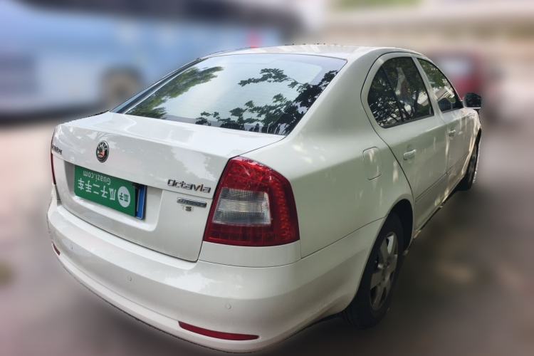 Used Skoda Octavia 2013 1.4 TSI GreenLine2 Rear Right 45 Deg