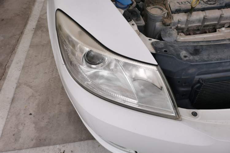 Used Skoda Octavia 2013 1.6L Automatic Yijun Edition Right Front Headlight