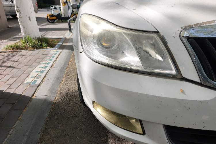 Used Skoda Octavia 2013 1.4TSI DSG Yijun Edition Right Front Headlight