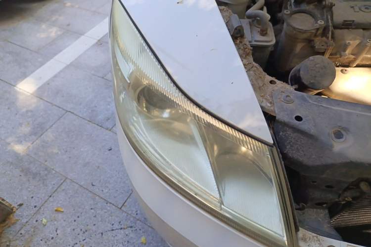 Used Skoda Octavia 2013 1.6L Automatic Yijie Edition Right Front Headlight