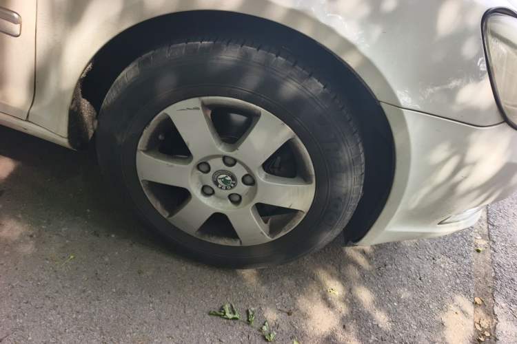 Used Skoda Octavia 2013 1.4 TSI GreenLine2 Right Front Wheel Hub
