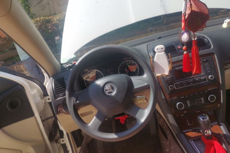 Used Skoda Octavia 2013 1.6L Automatic Yijun Edition Steering Wheel