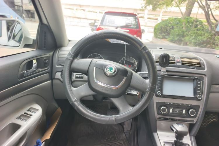 Used Skoda Octavia 2013 1.4 TSI GreenLine2 Steering Wheel