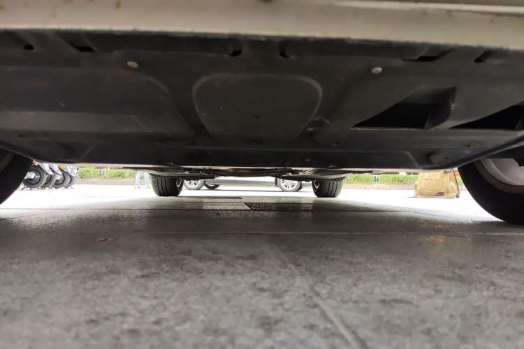 Used Skoda Octavia 2013 1.6L Automatic Yijun Edition Chassis Front