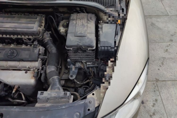 Used Skoda Octavia 2013 1.6L Automatic Yijun Edition Engine Bay Left