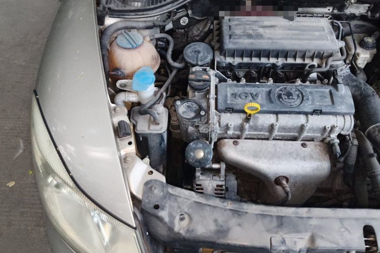 Used Skoda Octavia 2013 1.6L Automatic Yijun Edition Engine Bay Right