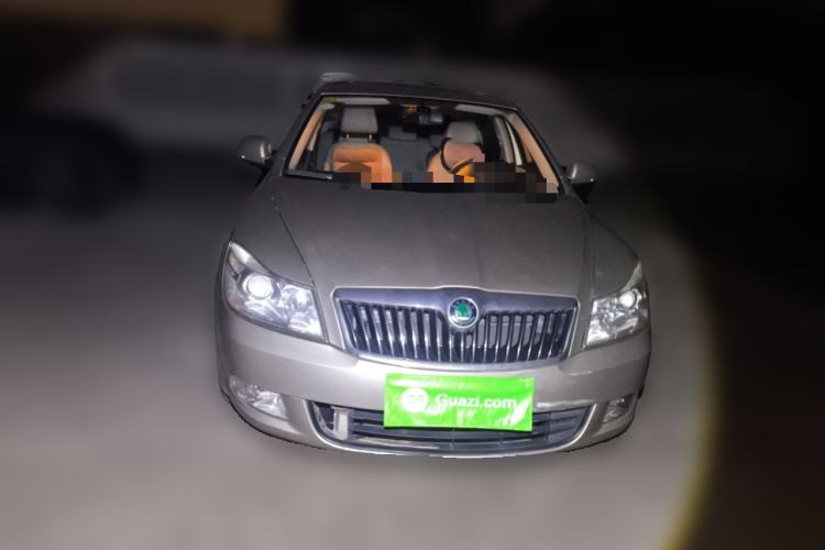 Used Skoda Octavia 2013 1.6L Manual Yijun Edition Front