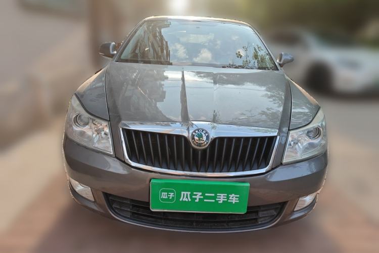 Used Skoda Octavia 2013 1.6L Manual Yijie Edition Front
