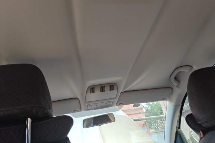 Used Skoda Octavia 2013 1.6L Manual Yijie Edition Headliner