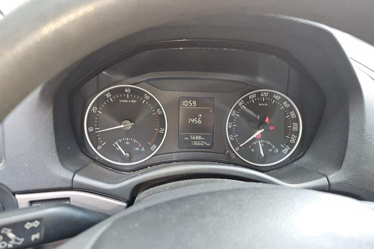 Used Skoda Octavia 2013 1.6L Manual Eado Edition Instrument Cluster