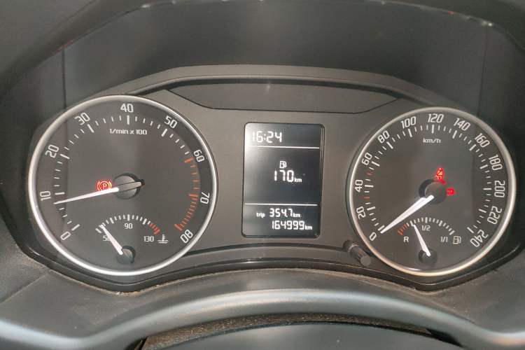 Used Skoda Octavia 2013 1.6L Manual Yijun Edition Instrument Cluster