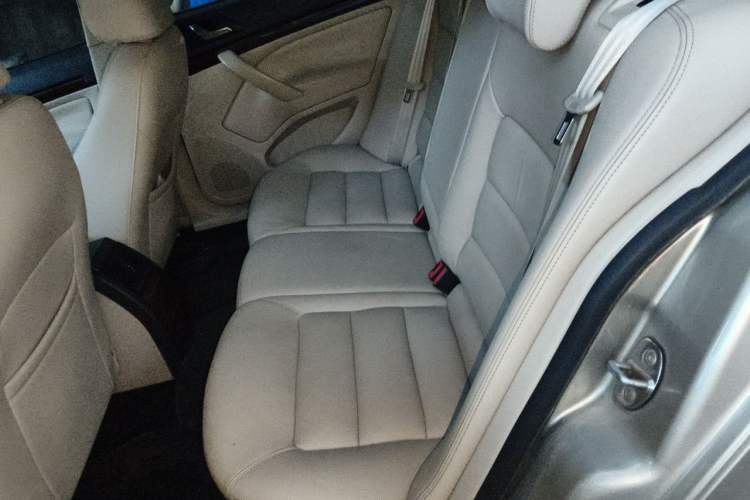 Used Skoda Octavia 2013 1.6L Automatic Yijun Edition Left Rear Seat