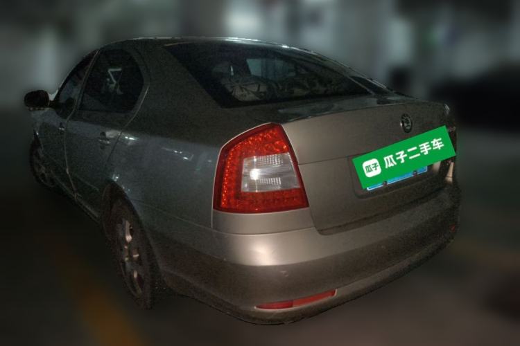 Used Skoda Octavia 2013 2.0L Automatic Yijie Edition Rear Left 45 Deg