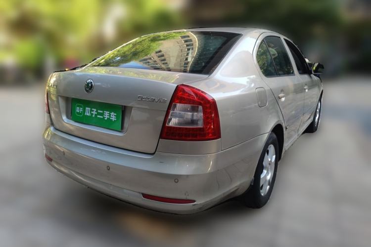Used Skoda Octavia 2013 1.6L Automatic Yijun Edition Rear Right 45 Deg