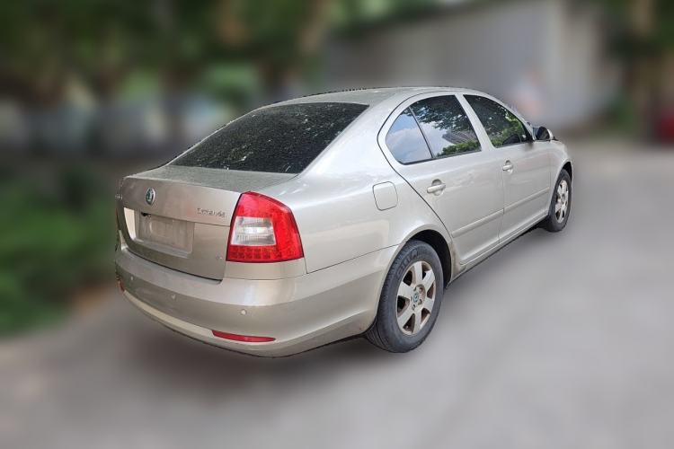 Used Skoda Octavia 2013 1.6L Manual Eado Edition Rear Right 45 Deg