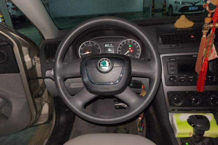 Used Skoda Octavia 2013 2.0L Automatic Yijie Edition Steering Wheel