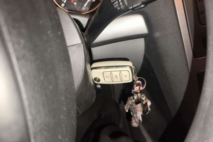 Used Skoda Octavia 2013 1.6L Manual Yijun Edition Vehicle Key
