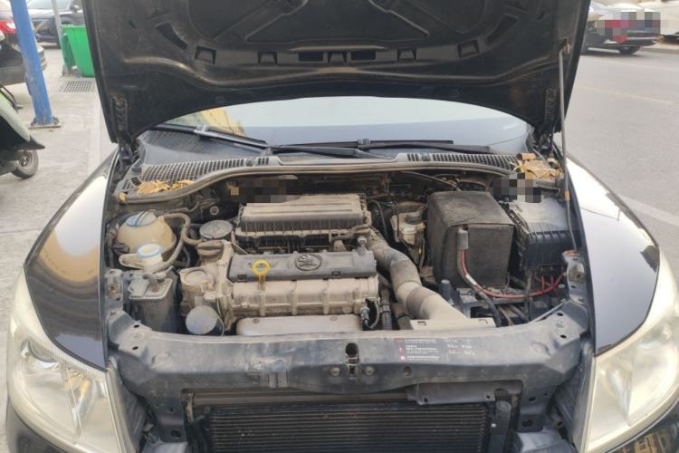 Used Skoda Octavia 2014 1.6L Automatic Yijun Edition Engine Bay