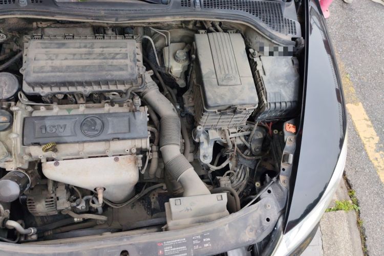 Used Skoda Octavia 2014 1.6L Automatic Yijie Edition Engine Bay Left