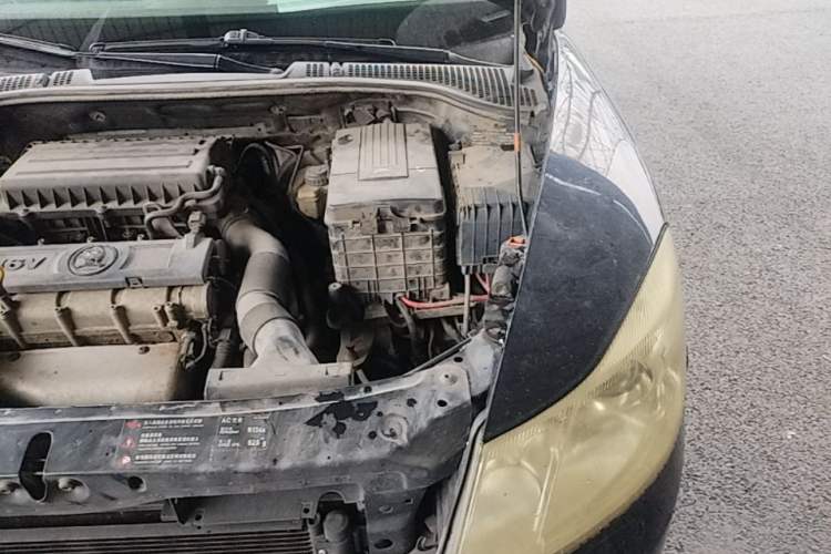 Used Skoda Octavia 2014 1.6L Automatic Yijie Edition Engine Bay Left