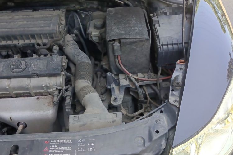 Used Skoda Octavia 2014 1.6L Automatic Yijie Edition Engine Bay Left
