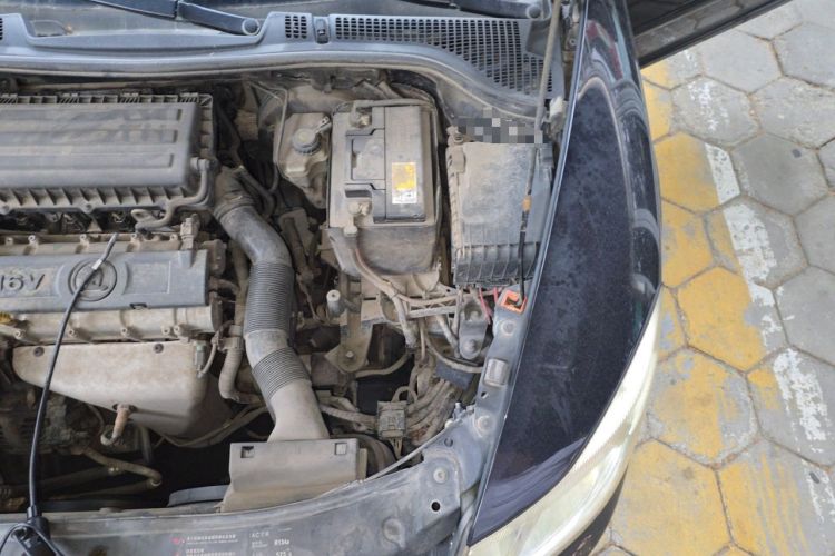 Used Skoda Octavia 2014 1.6L Manual Yijie Edition Engine Bay Left