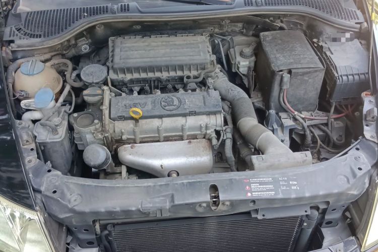 Used Skoda Octavia 2014 1.6L Automatic Yijie Edition Engine Bay