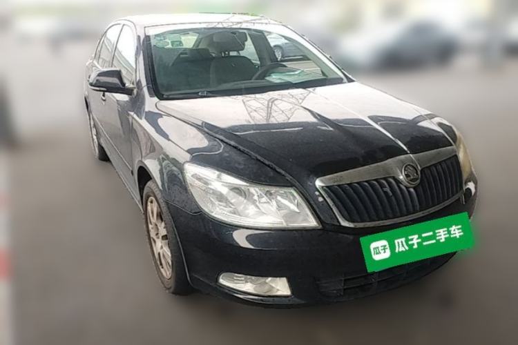Used Skoda Octavia 2014 1.6L Automatic Yijie Edition Front Right 45 Deg