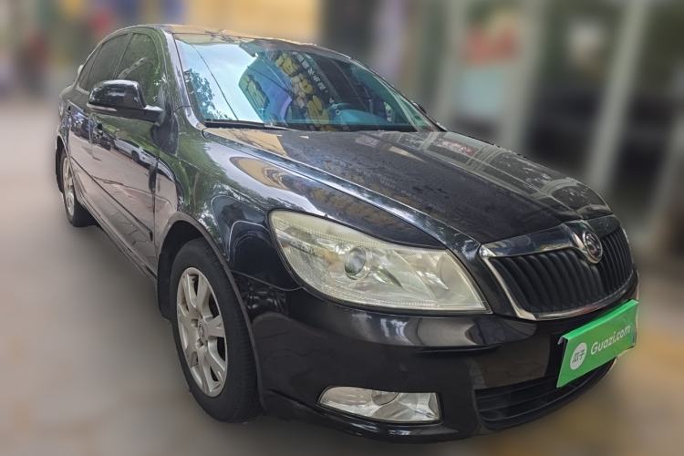 Used Skoda Octavia 2014 1.6L Manual Yijie Edition Front Right 45 Deg