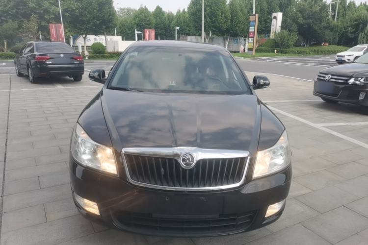 Used Skoda Octavia 2014 1.6L Manual Yijie Edition Front