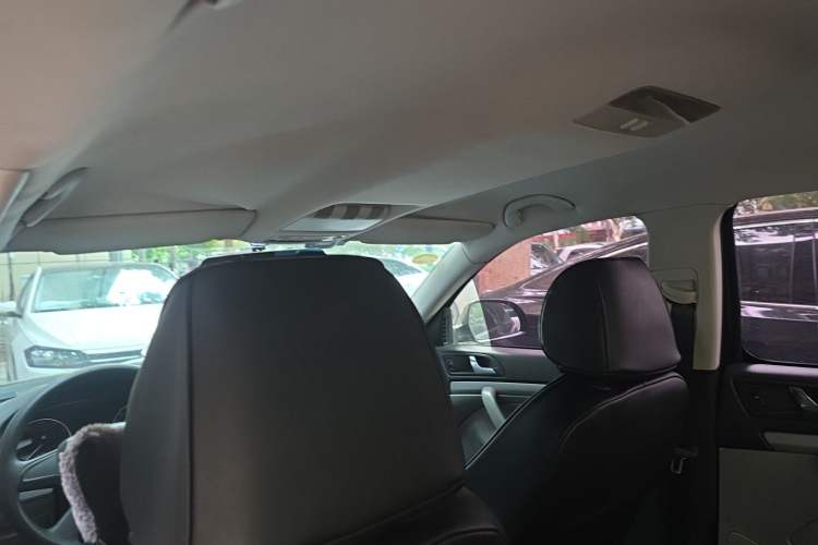 Used Skoda Octavia 2014 1.6L Manual Yijie Edition Headliner