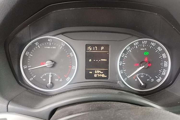Used Skoda Octavia 2014 1.6L Automatic Yijie Edition Instrument Cluster