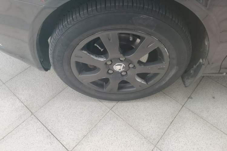 Used Skoda Octavia 2014 1.6L Manual Yijie Edition Left Front Wheel Hub