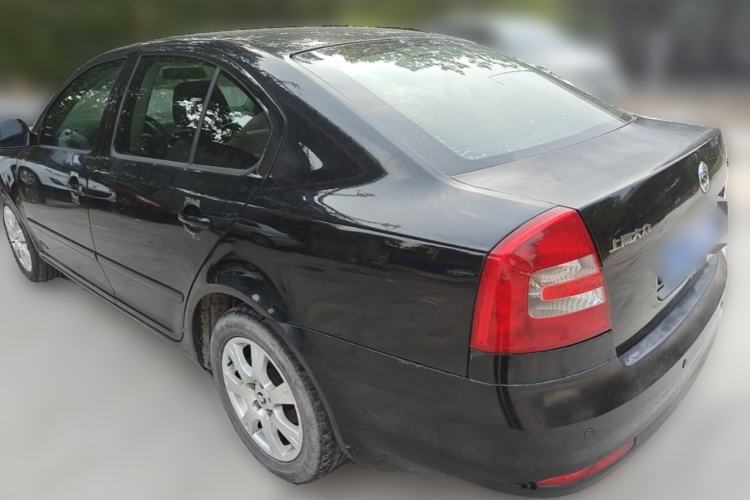 Used Skoda Octavia 2014 1.6L Automatic Yijie Edition Rear Left 45 Deg